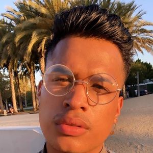 Meet your Posher, Armando